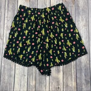 eyeshadow Cactus lace trim shorts